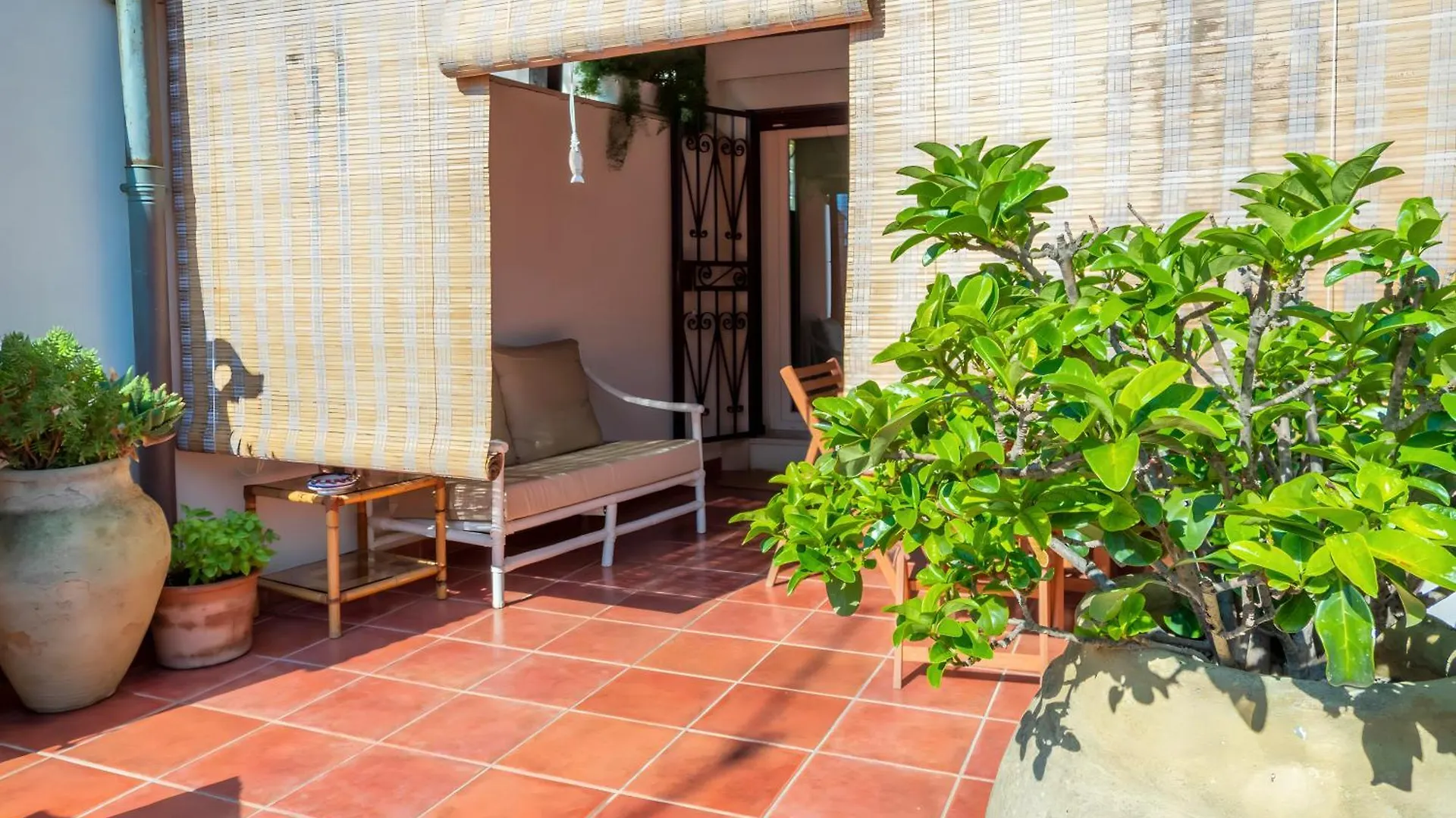 A Naca Suite With Private Terrace Ortigia Syracuse 0*,  Italy