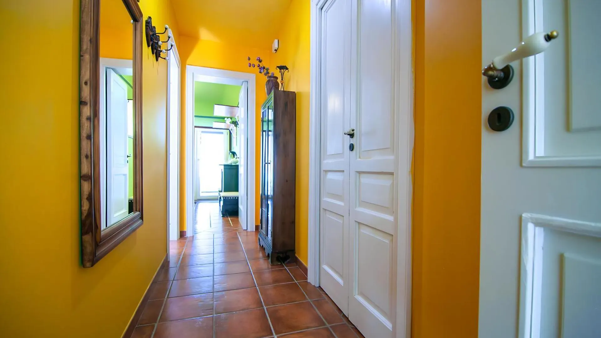 A Naca Suite With Private Terrace Ortigia Syracuse